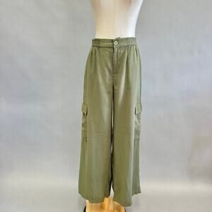 WAYF Layla Cargo Pants in Army Green Size Small Wide‎ Leg elastic waist